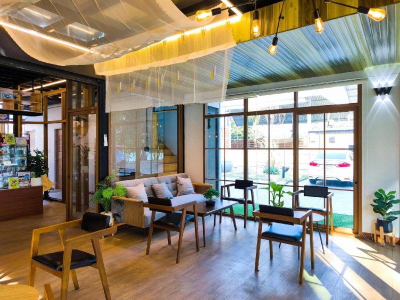 Image: Moon in 9 haus Cafe & Villas