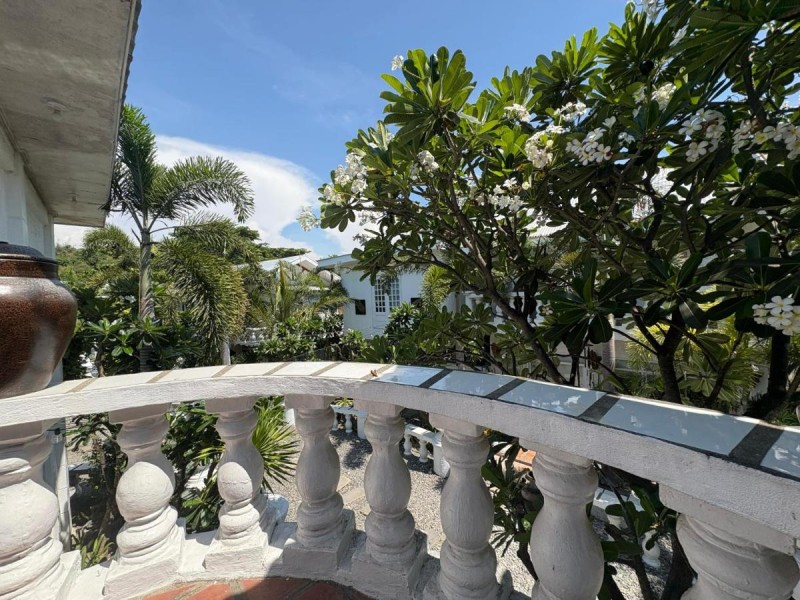 Image: SJLU San Juan Treasures Beach Resort