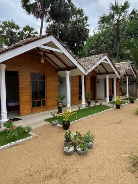 Image: Bliss Cabana