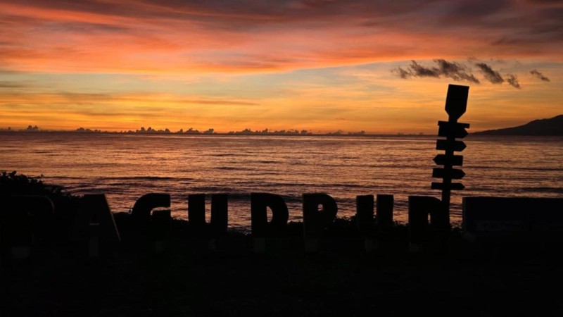 Image: Sea Breeze Beach Resort