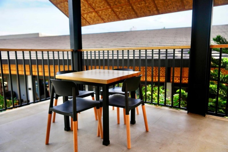 Image: Mayfair Garden Resort