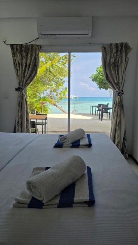 Image: Beach Villa Maldives - hotel by the beach