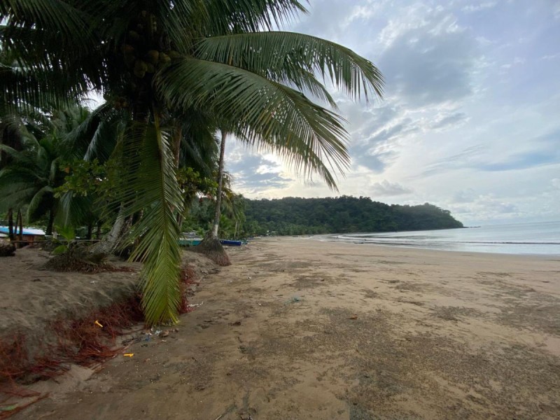 Image: Las Perlas - Playa Huina