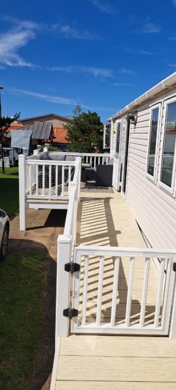 Image: Sea view holiday home with accessible ramp and WiFi
