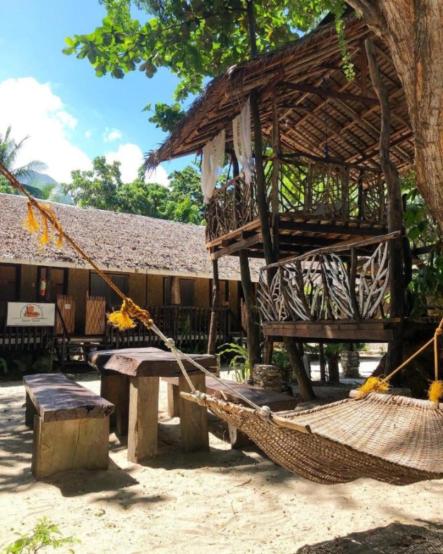 Image: Amami Beachfront Bungalows & Villa