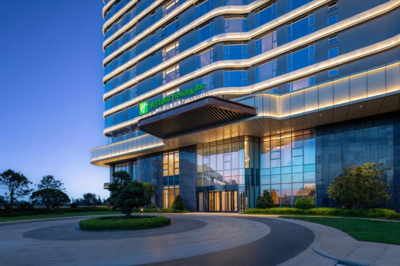 Image: Holiday Inn Beihai Silver Beach
