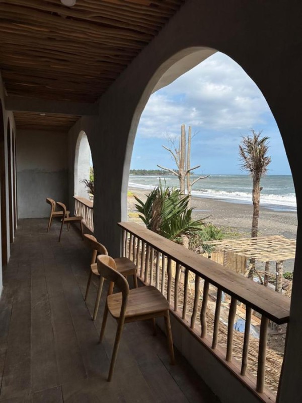 Image: The Beachbreaks Medewi