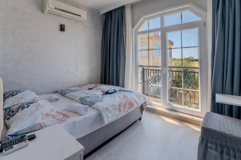 Image: İstanbul Airport Holiday Beach Hotel