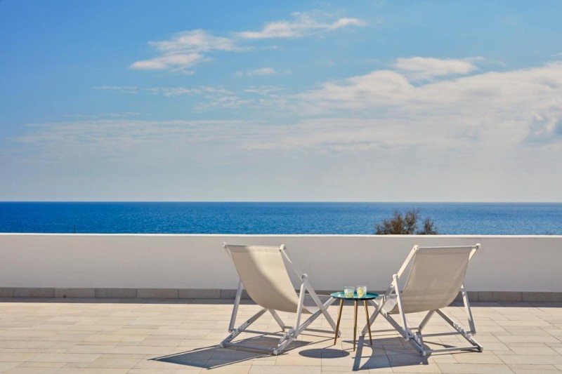 Image: Aqua Blue Beach Hotel