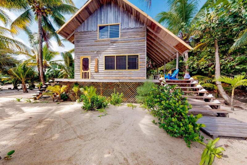 Image: Ara Macao Beach House at Ocean’s Edge -Gold Standard Certified