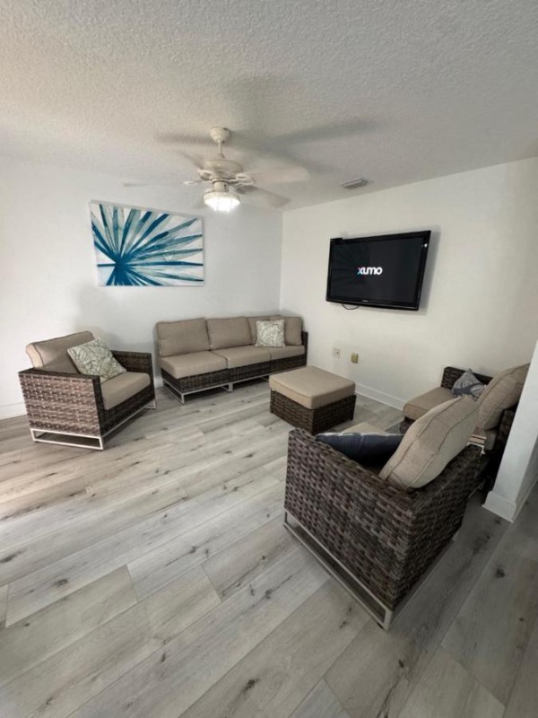 Image: Tropical 2 Bedroom Villa Across Cocoa Beach 3