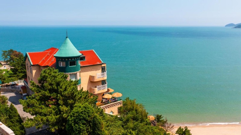 Image: Qingdao Momer Cliff Ocean View Villas