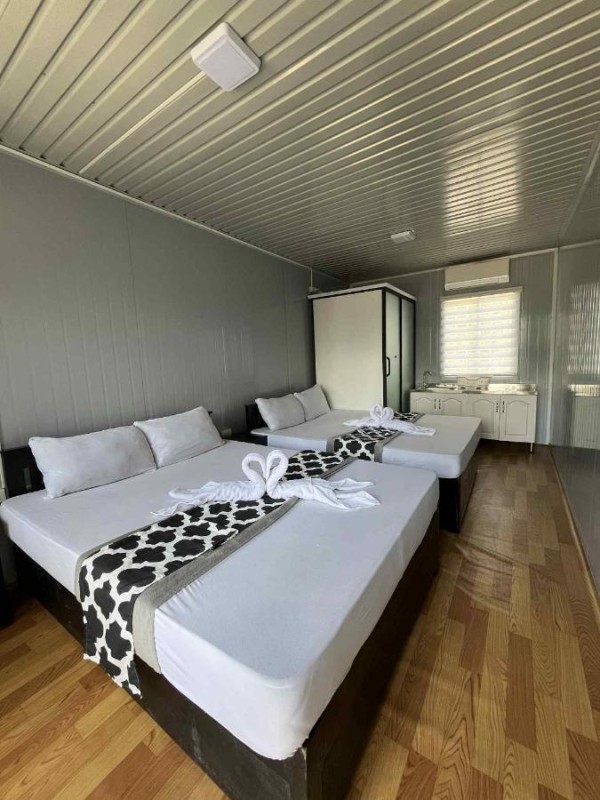 Image: Mia's Suites