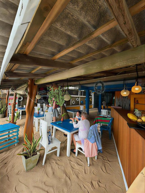 Image: Athula Beach Front Hotel Hikkaduwa
