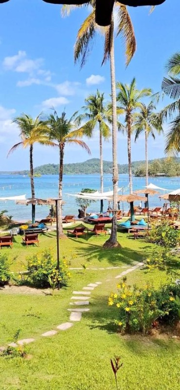 Image: The Ngamkho beach resort