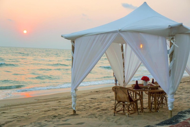 Image: Saint Tropez Beach Hotel