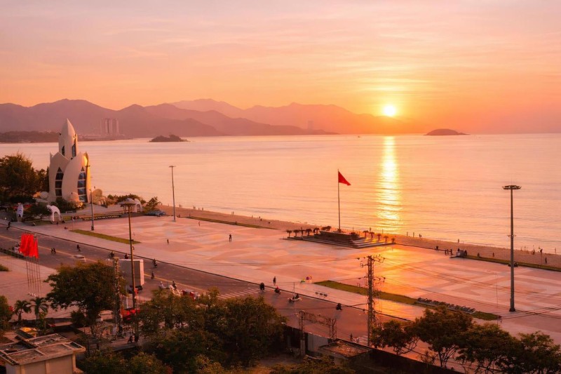 Image: Sea Light Hotel Nha Trang Beach