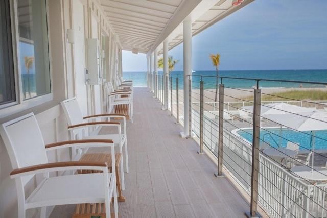 Image: Tides Inn Hotel