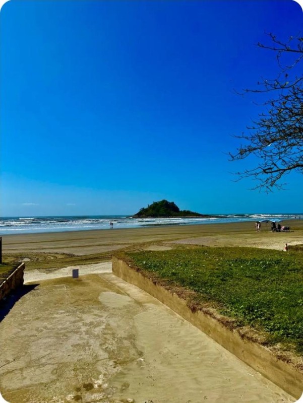 Image: Casa de temporada enfrente a praia
