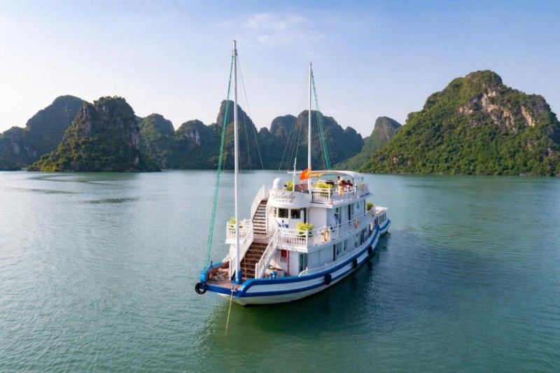 Image: Private Sail Ha Long - Bai Tu Long