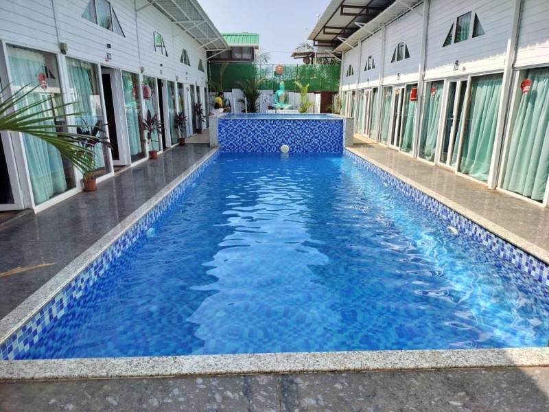 Image: Bay View Resort