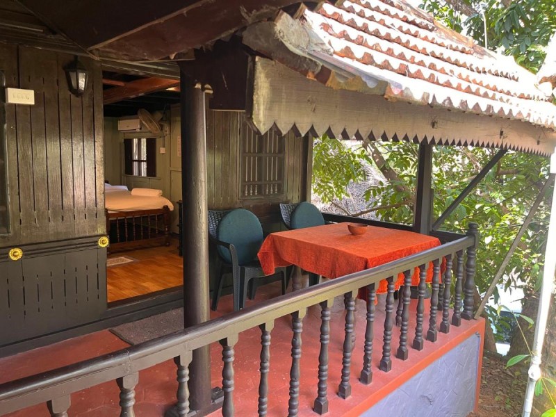 Image: Varkala Marine Palace