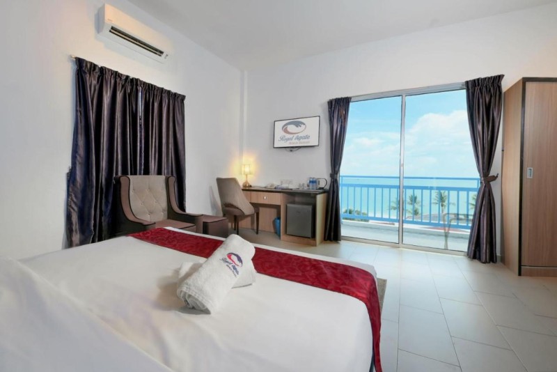 Image: Royal Agate Beach Resort