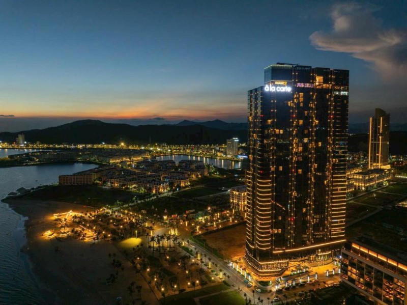 Image: ALACARTE Ha Long Hotel By Worldtrip DMC