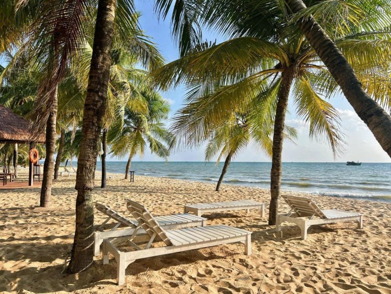 Image: Cửu Long Beach Phú Quốc