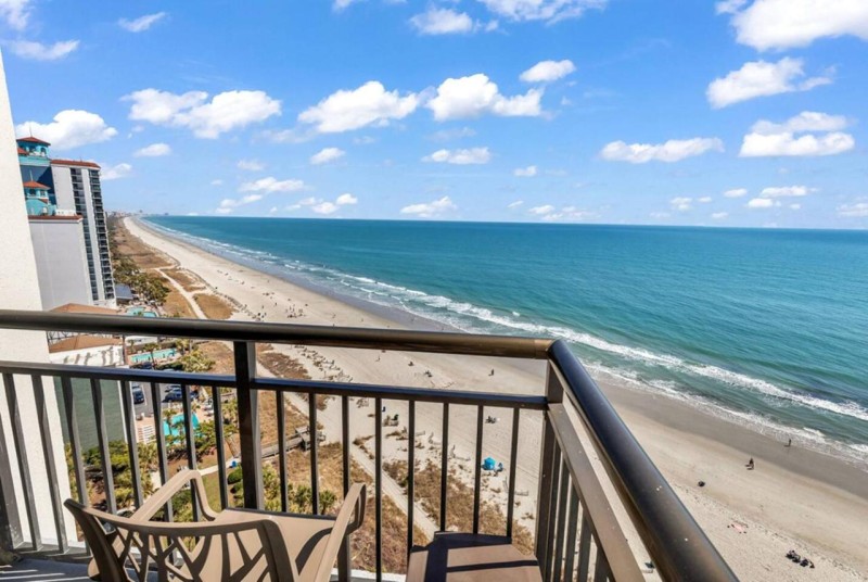 Image: Updated Oceanfront 16th floor w Amazing Views!