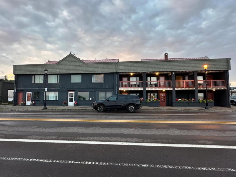 Image: The Harbor Inn