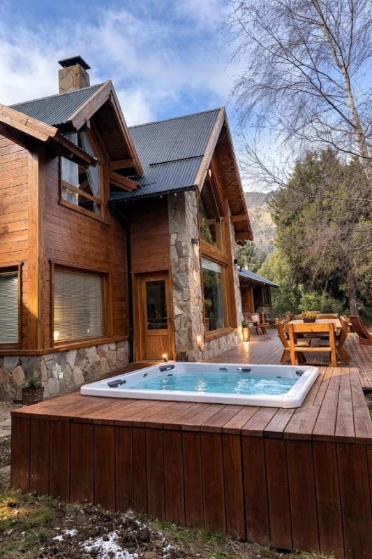 Image: House in Arelauquen Golf Club with 4 bedrooms