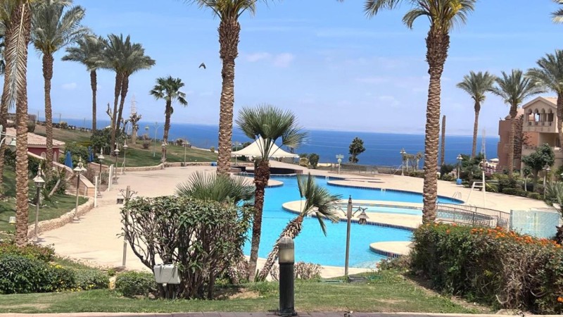 Image: Chalet in Porto El Sokhna ground floor with garden sea and pool view