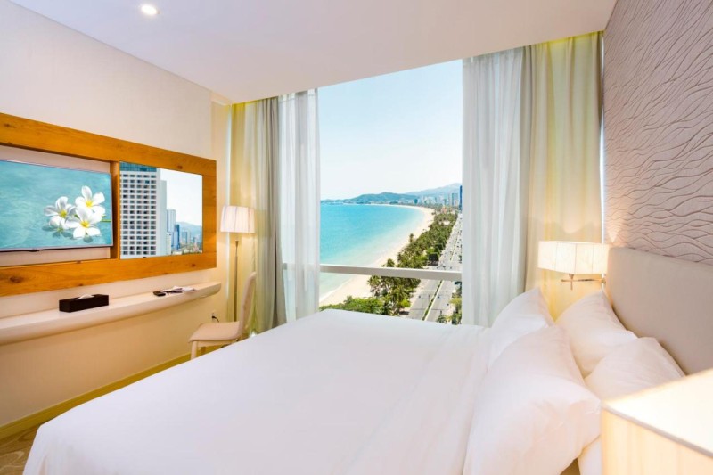 Image: Diamond Bay Hotel