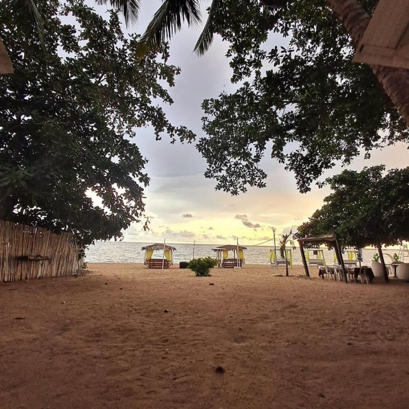 Image: Brazaville Beach Resort