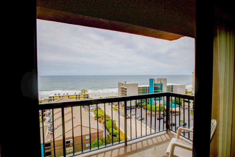 Image: Sand Dunes Tower Suites and Villas