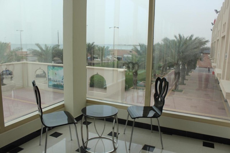 Image: Bahrain Beach Bay