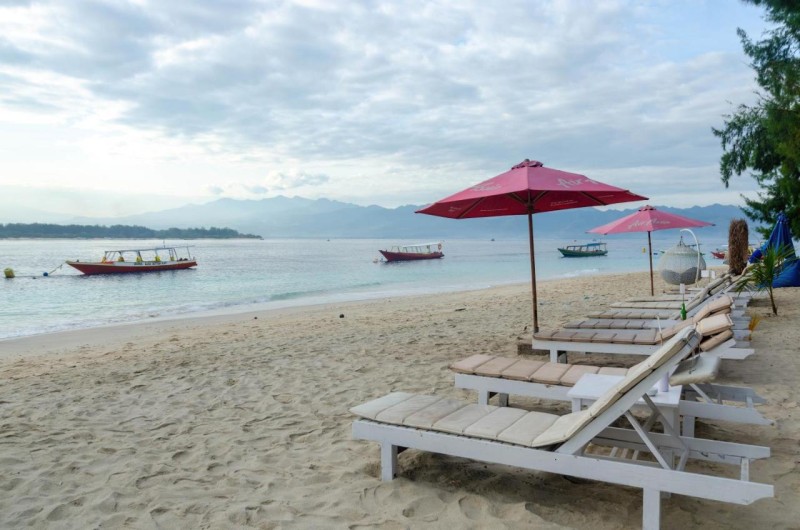 Image: Warna Beach Hotel