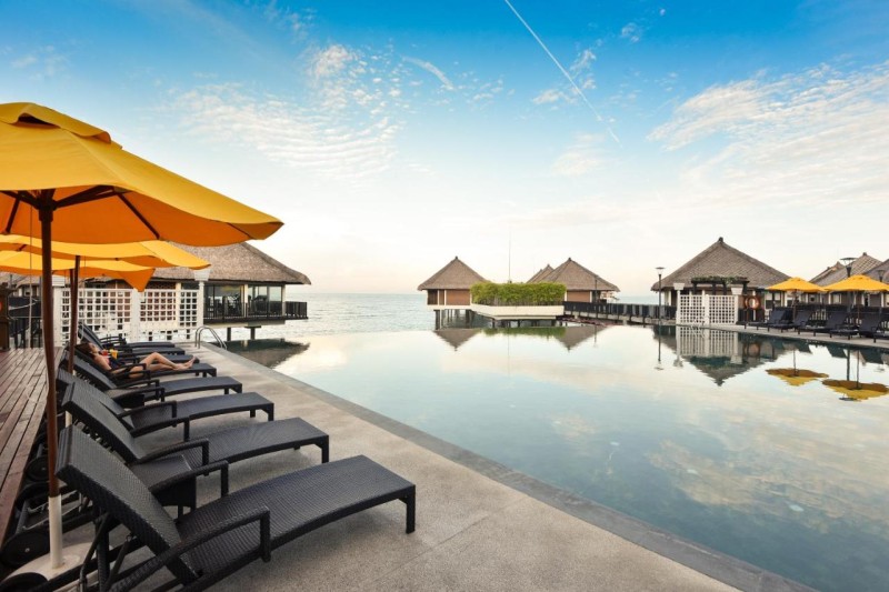 Image: Golden Palm Tree Sepang