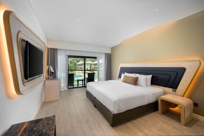 Image: Amora Beach Resort Phuket