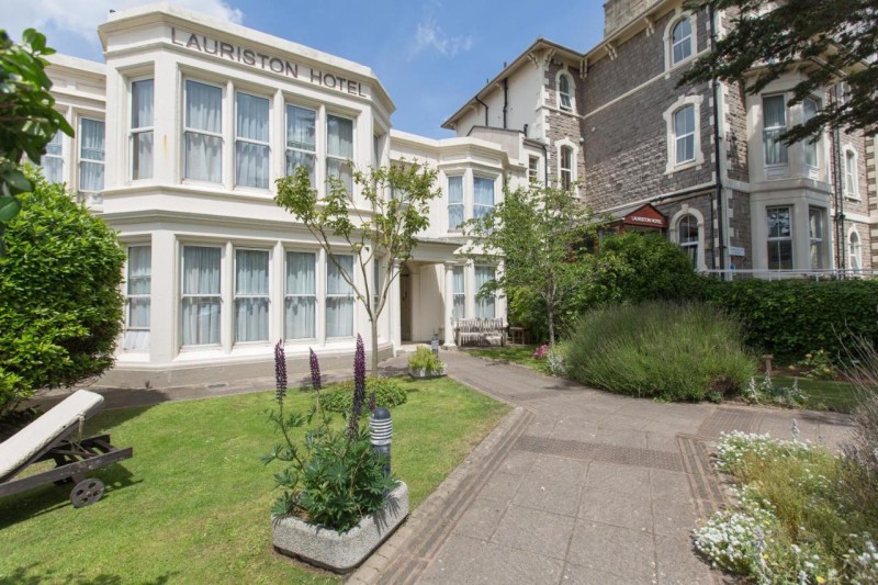 Image: Lauriston Hotel