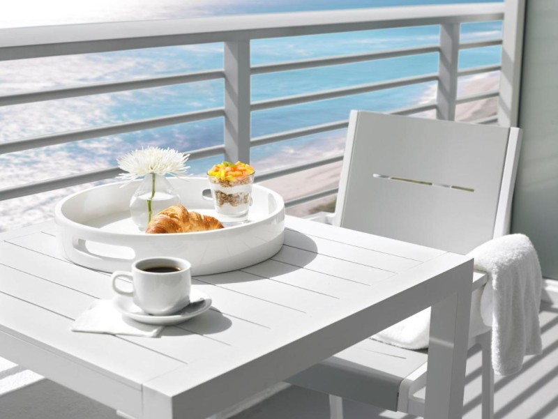 Image: Grand Beach Hotel