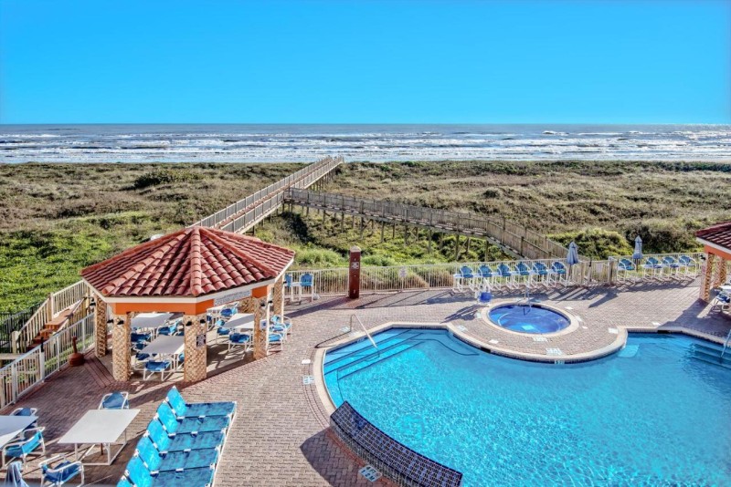 Image: La Copa Inn Beach Hotel