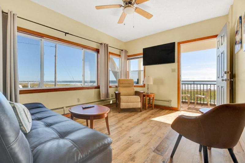 Image: Abellona Inn & Suites
