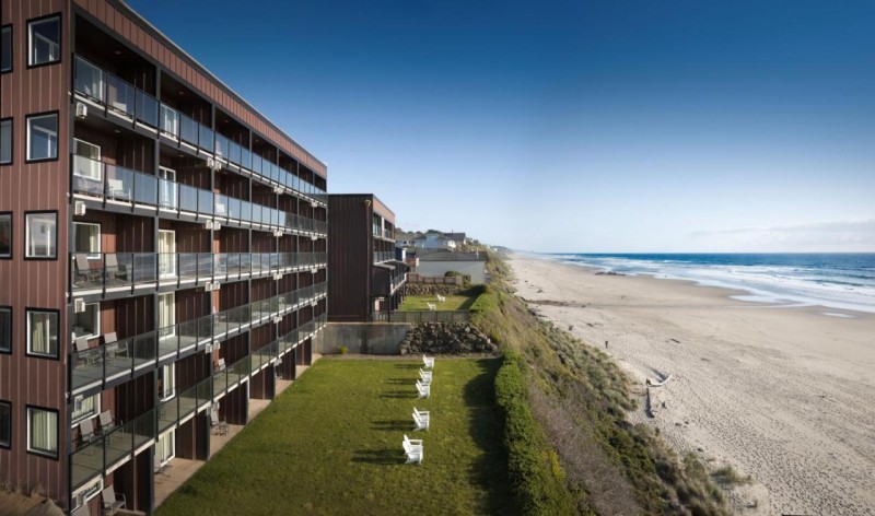 Image: Starfish Manor Oceanfront Hotel