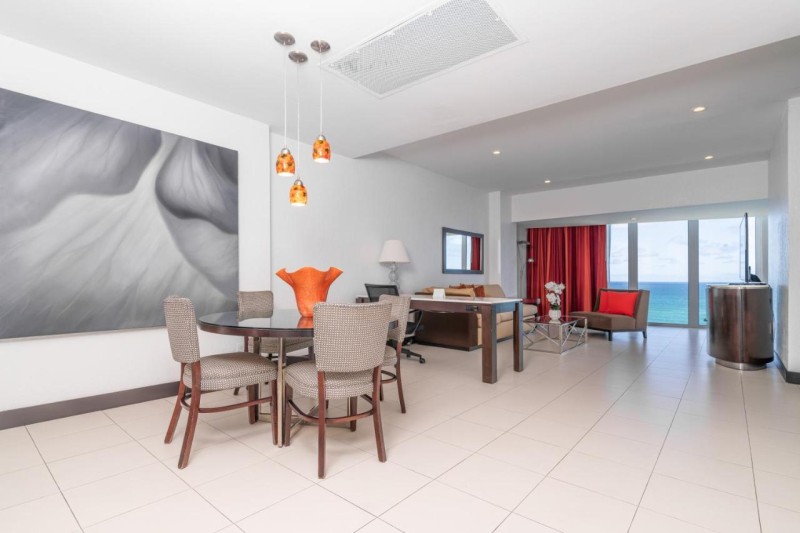 Image: The Condado Plaza Hotel