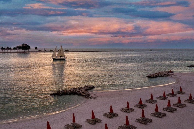 Image: Hampton Inn and Suites Clearwater Beach