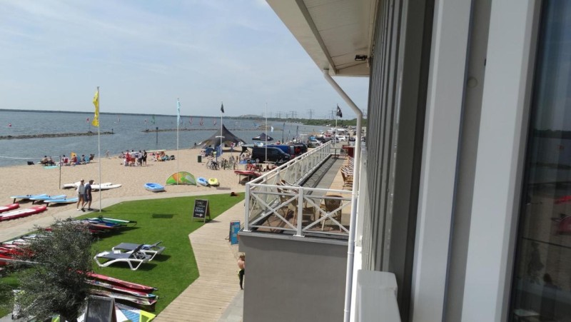 Image: Beach Hotel Oostvoorne