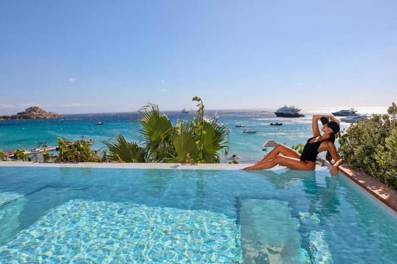 Image: Mykonos Dove Beachfront Hotel