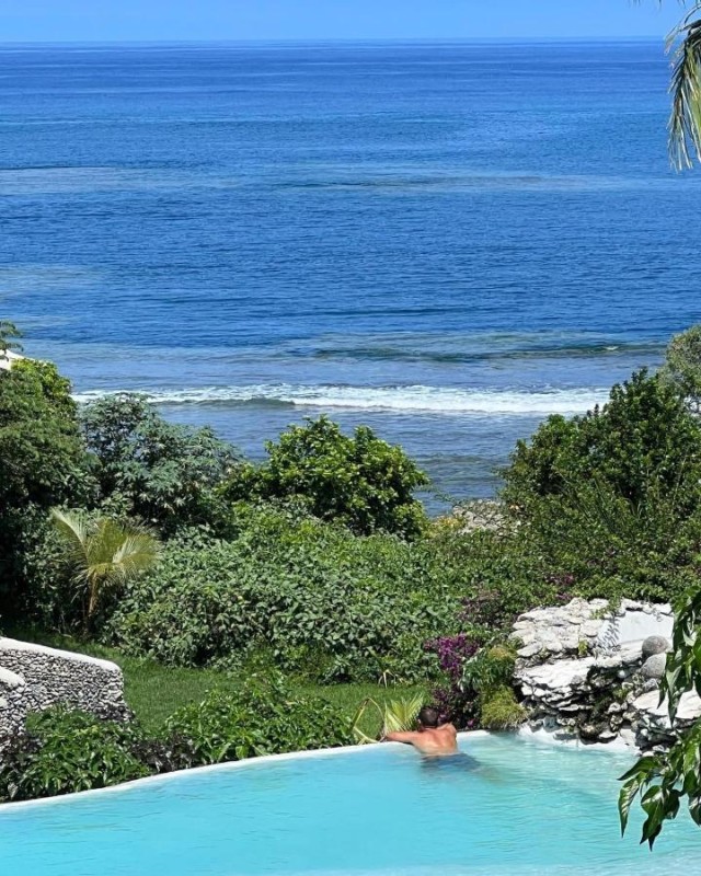 Image: Tanna Evergreen Resort & Tours